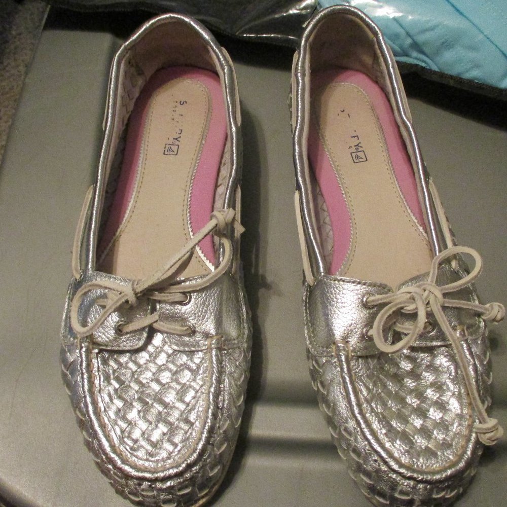 Sperry Topsider's Silver Metallic 10 - Picture 4 of 9